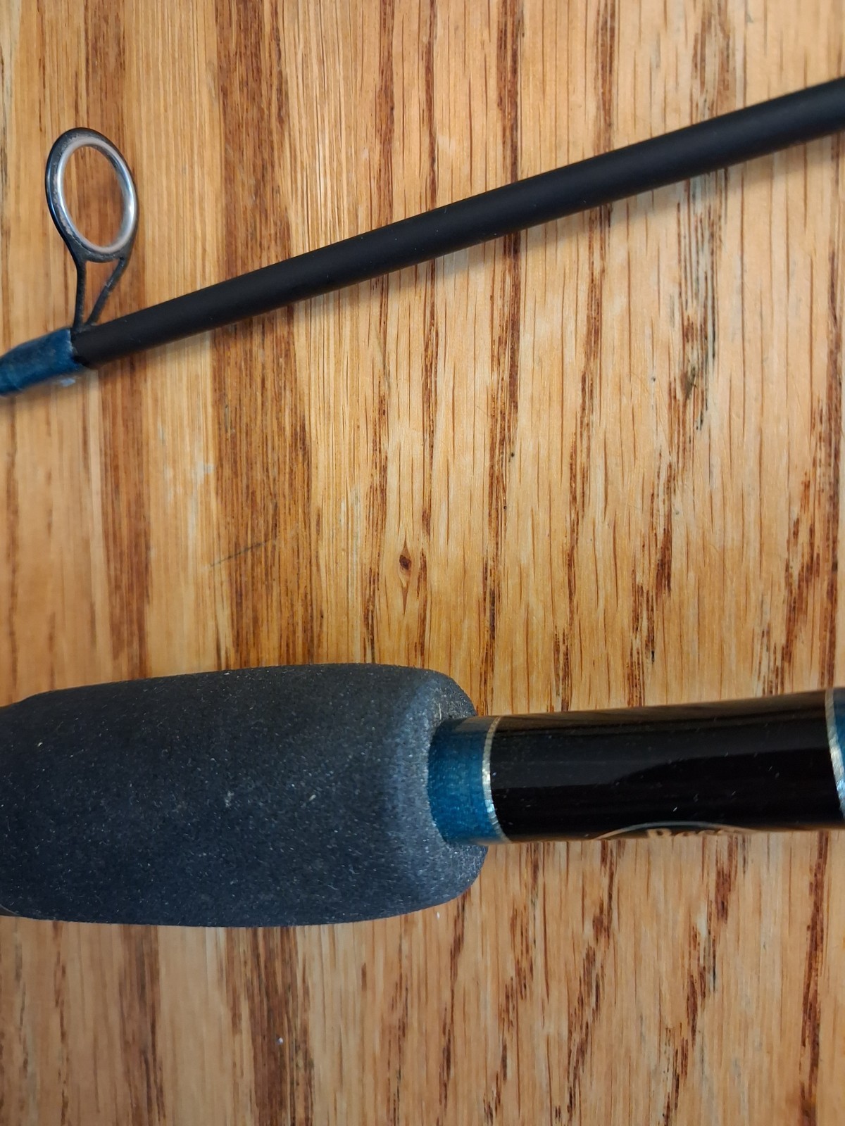 BASS PRO SHOPS, Stampede Spinning Rod, 5’6″ 2-8 LB. LINE, 2 Pieces , Excellent