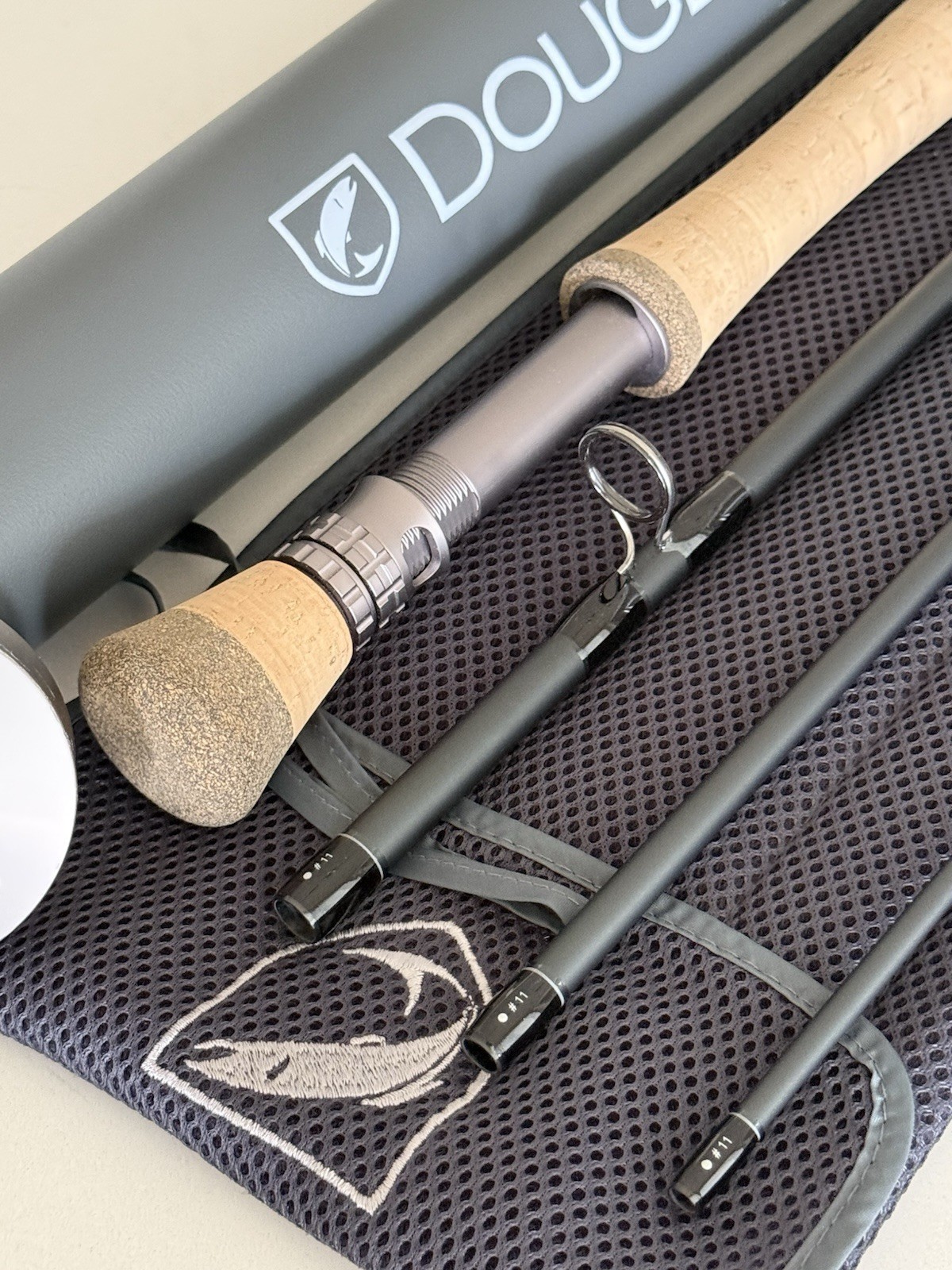 **BEAUTIFUL** 🔥DOUGLAS SKY G 11wt. 9’ft~4pc Fly Rod!! 🔥~MINT~