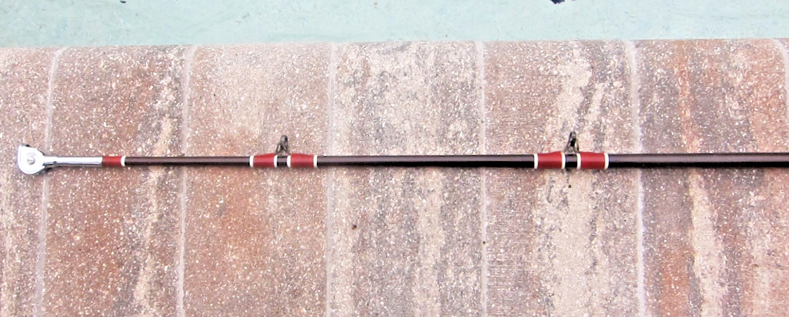 Vintage FENWICK FENGLASS 532 Stand-Up Rod: 7′ 1/4″; 25-40lb – NICE USED!!