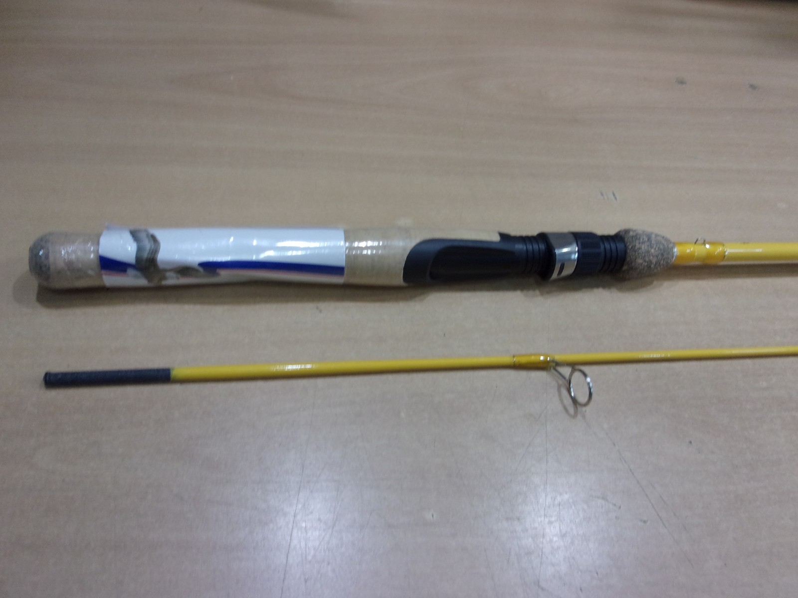 EAGLE CLAW FEATHERLIGHT SPINNING ROD 5 foot 6 inch length