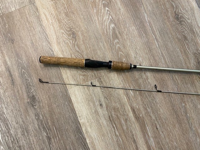 Mitchell Esprit MES602CMB 6′ Med 2 Pc 6-15 lb Line Spinning Rod