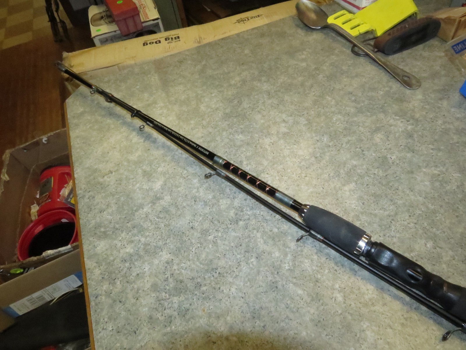 Rhino Titanium RHTC602M 6′ 2pc Medium/ Action Casting Rod