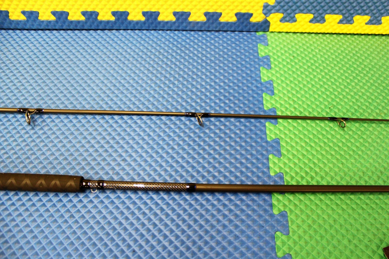 Okuma Rockaway Surf Spinning Rod 2-Piece 10′ 0″ Medium Heavy RA-S-1002MH