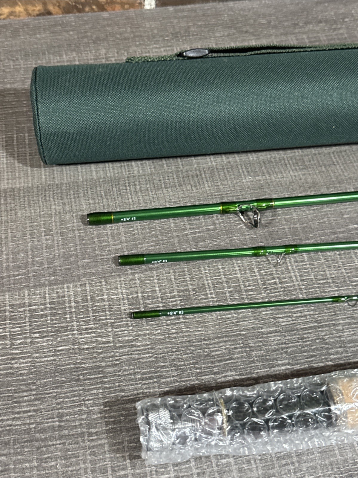 L Maxcatch Premier 8’4″ #3 Fly Rod Only With Case