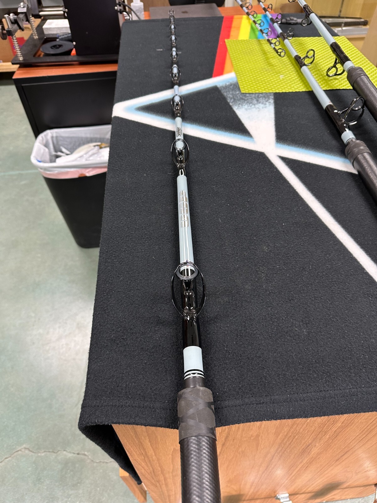 Seeker OSP rail rod 2×4 7’3″ 80 – 130# w ReelQuick 27mm dovetail reel seat.