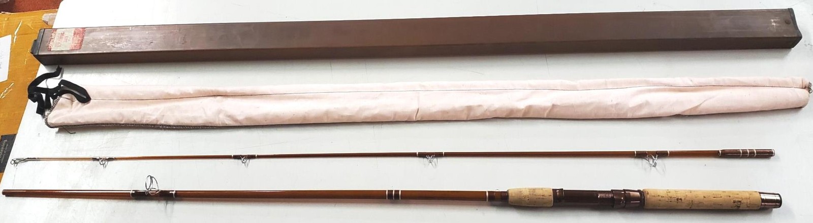 New Cortland sr-2000 h spinning rod 7 1/2 1-586-1 fishing fiberglass Cork Handle