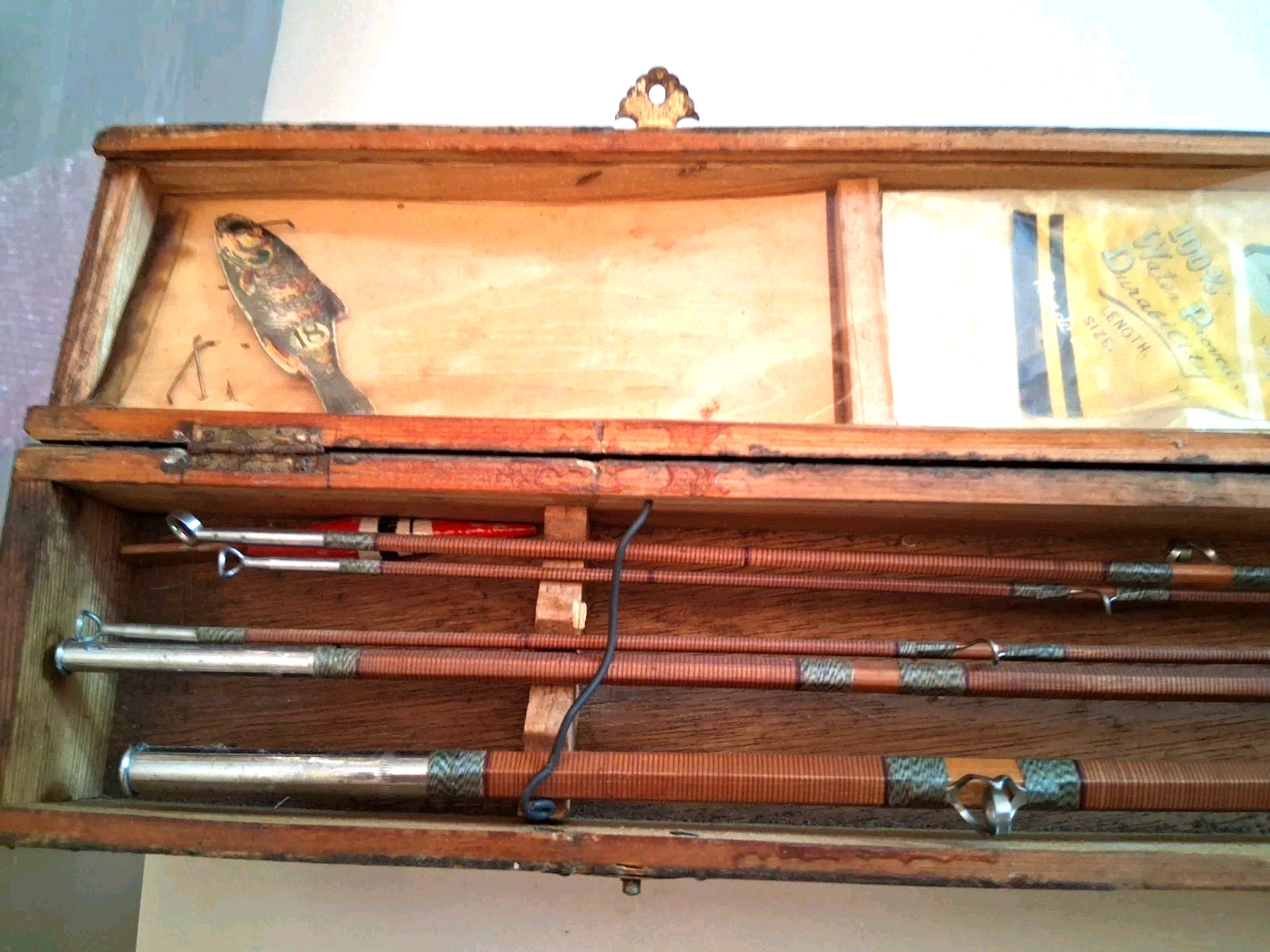 5pc Vintage Crown Japanese 8′ Bamboo Fly Fishing Rod w/ Crown Brand Box & Flies