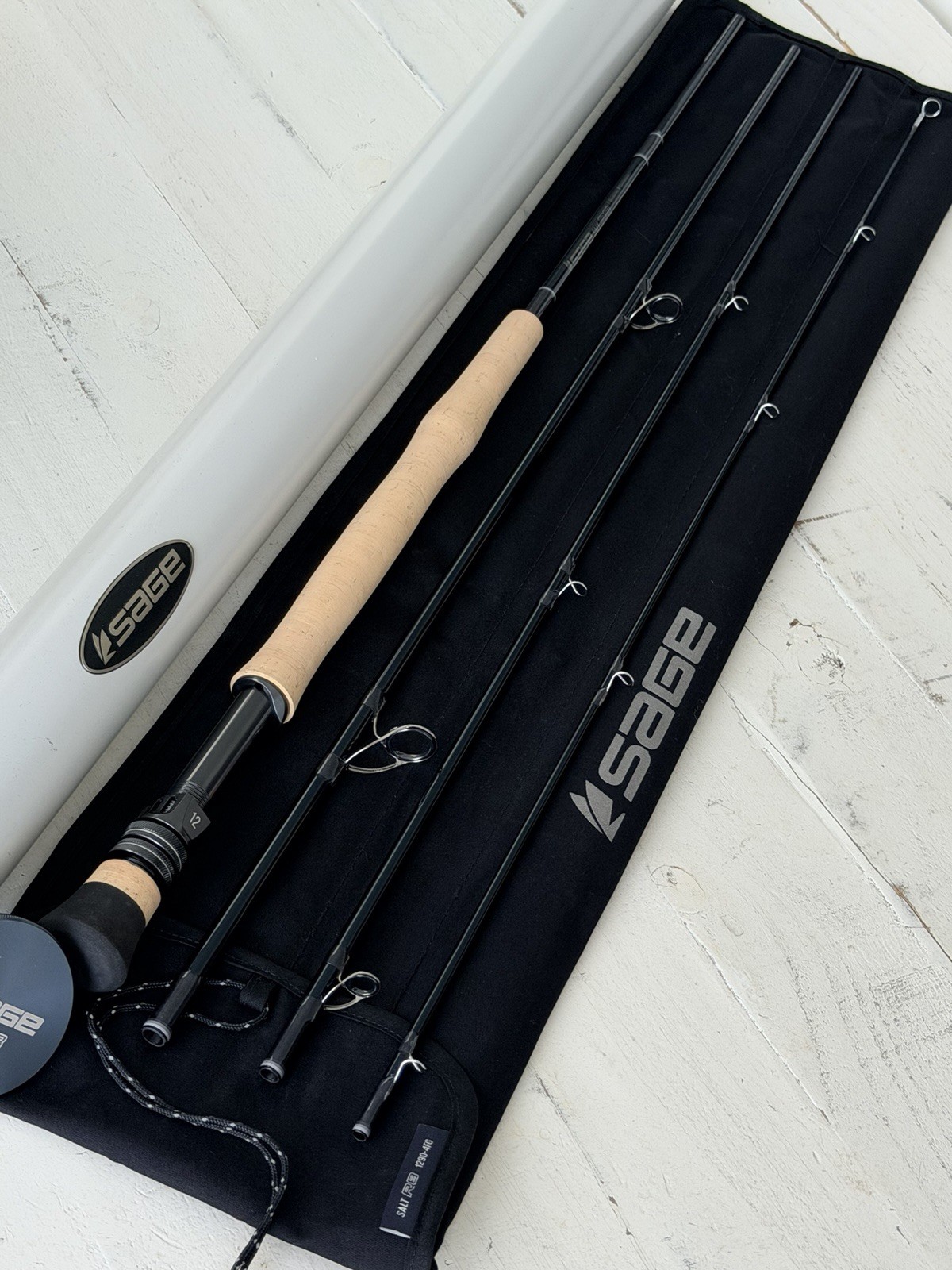 **BEAUTIFUL** 🔥 SAGE R8 SALT 12wt. 9’ft~4Pc FlyRod!! 🔥~LEGENDARY~🔥
