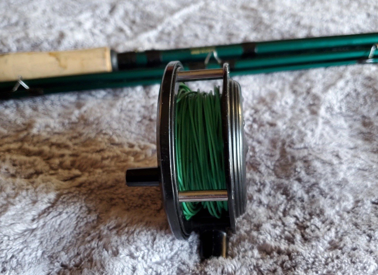 Pflueger 3 Piece 8′ Fly Rod PSFY 8056 5/6 Weight with Shakespeare 1094 Reel