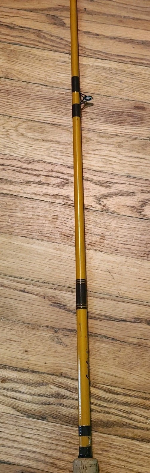 Near Mint Yellow Lamiglas 7 Custom Made 7’1″ 1pc Surf Or Trolling Rod Very Nice