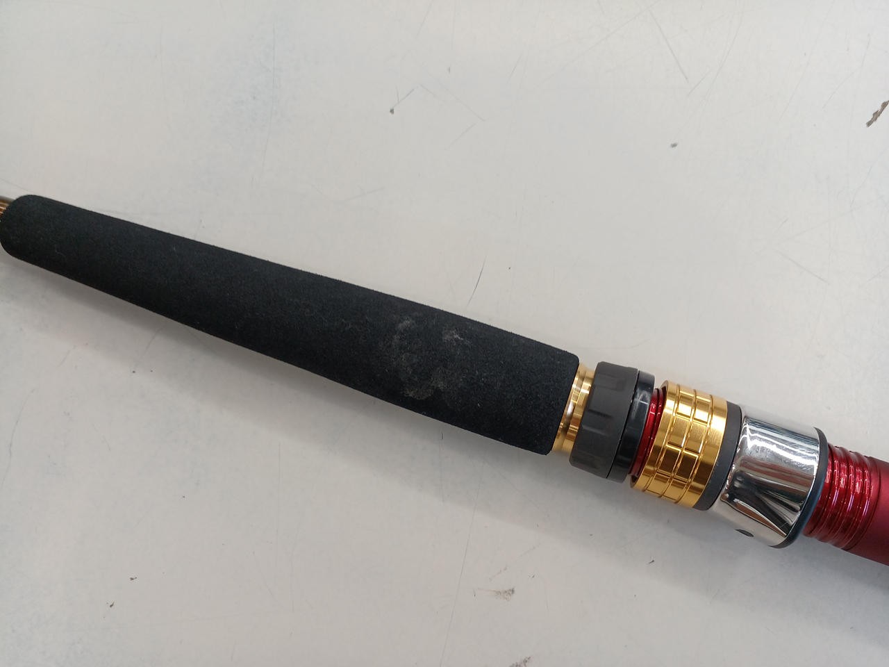 Daiwa Analystar Red Mutsu Fishing Rod 1.95m (76.8in), 2-Piece, 150g