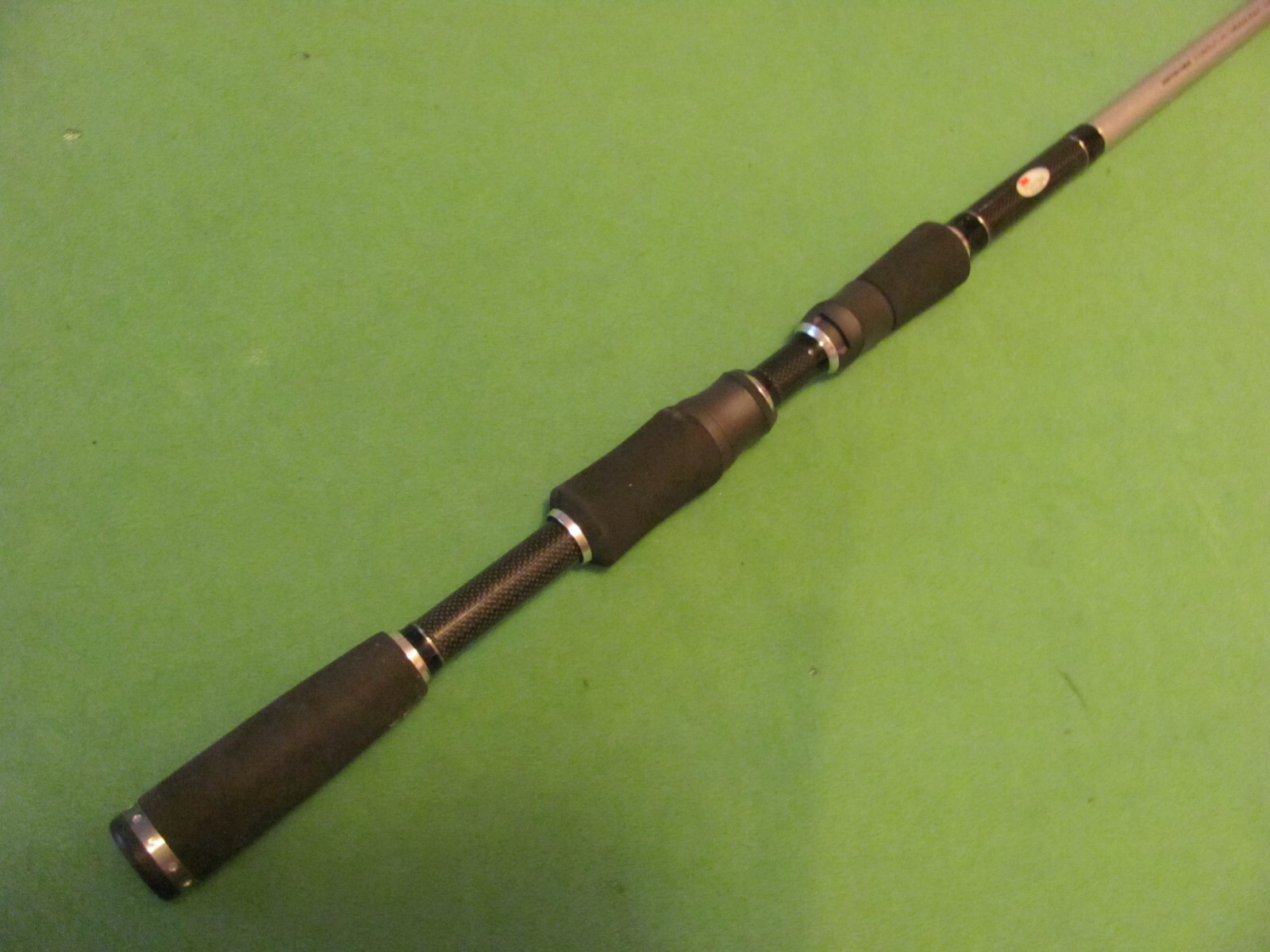 Abu Garcia Vanguard 40 Ton Graphite 7’0″ Med. Heavy Action Spinning 1-Piece Rod.