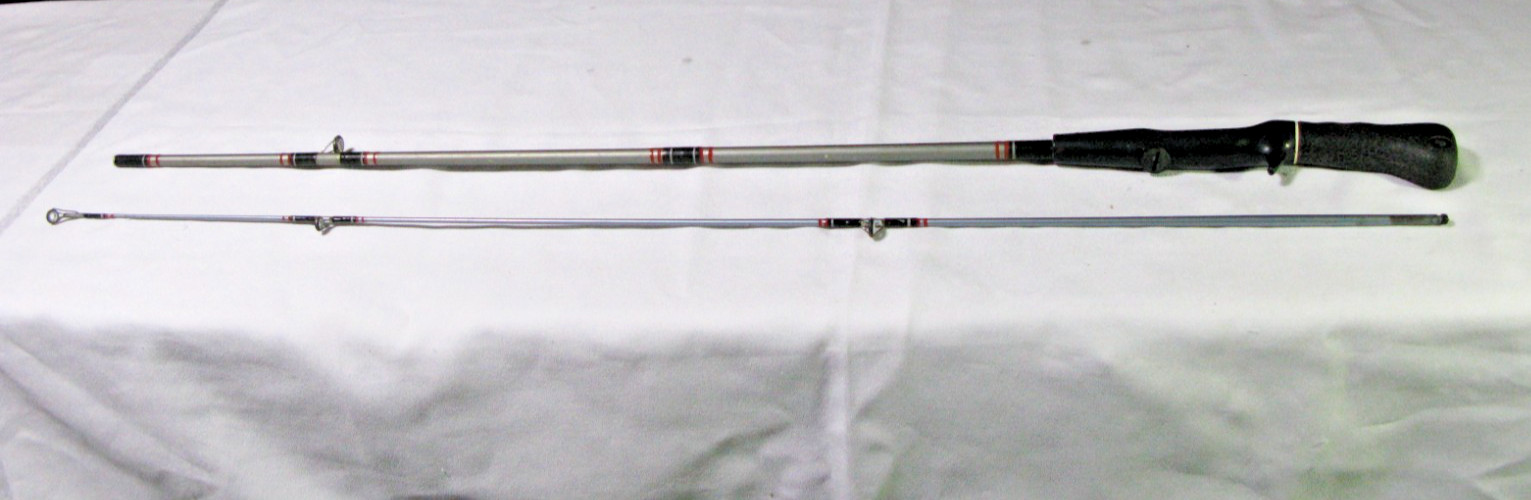 Shakespeare 5’6″ Pro Touch Graphite Spincast Rod TSC1256, 2 Pc, Med, 6-15lb- EUC