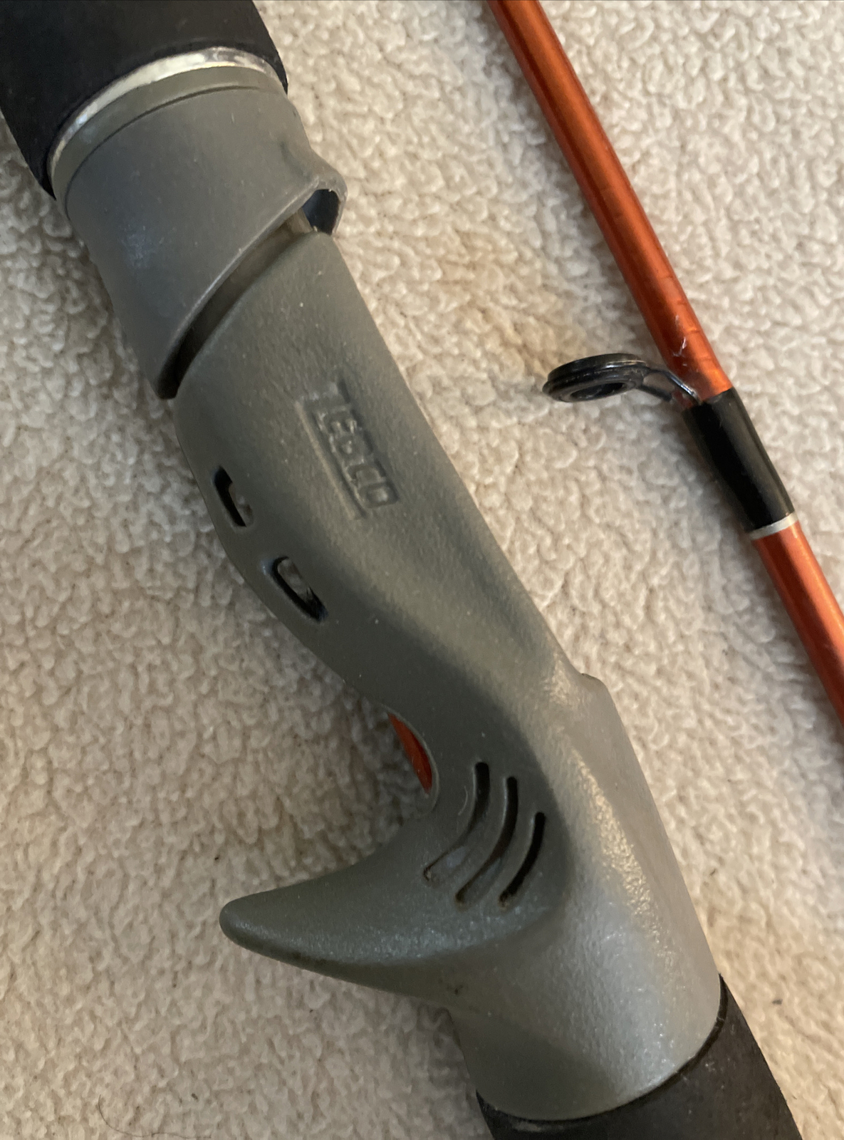 Zebco SlingShot 202 SLSPWA-GWM3 Medium Light 5’6″ Spinning Rod 2 Piece