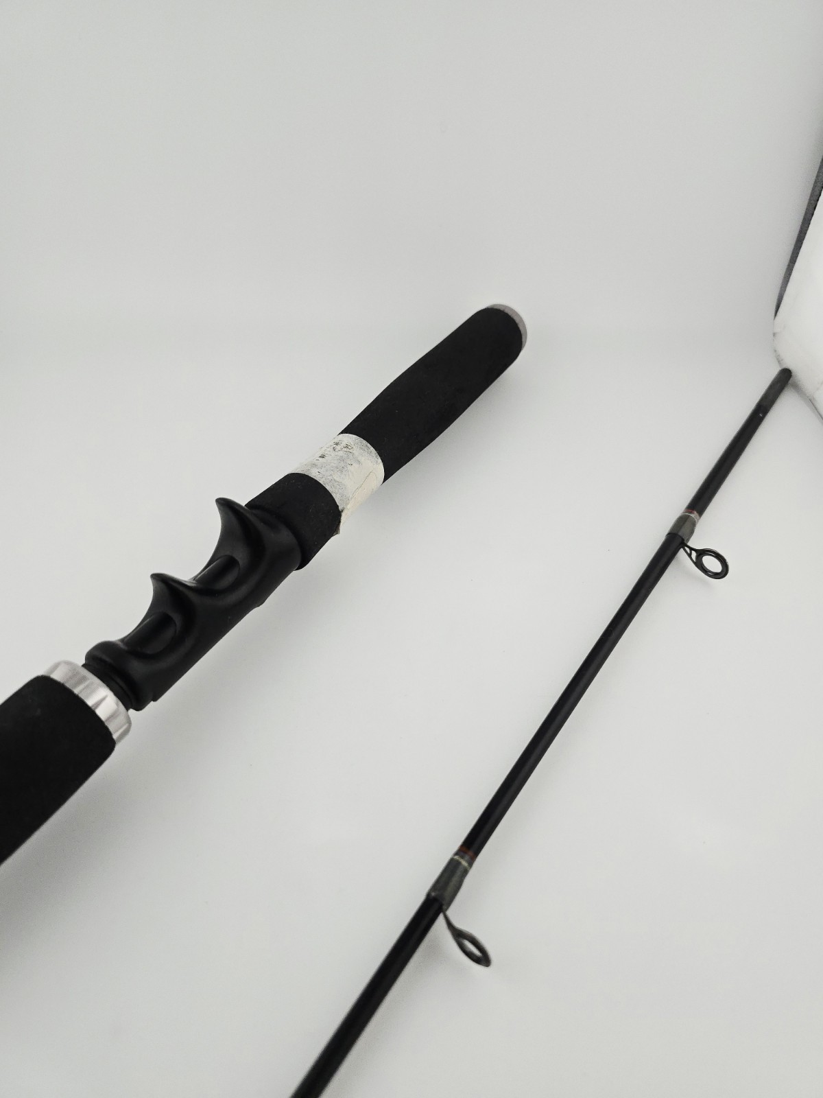 Rhino Titanium RHTC602M 6′ 2pc Medium/ Action Casting Rod