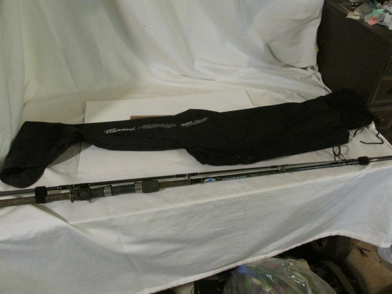 TSUNAMI TROPHY TSTSS 702M 7’0″ FISHING ROD PREOWNED LITE WEAR