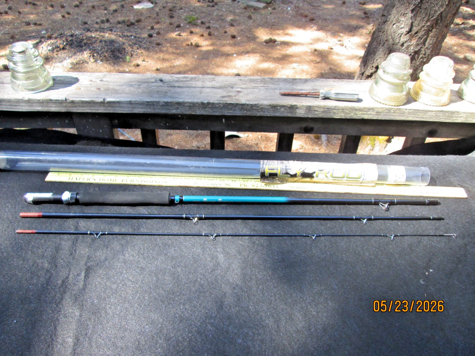 PRE-OWNED CORTLAND SILVER STREAM FLY ROD. 8FT 5/6 3 PC. W/PLASTIC TUBE.