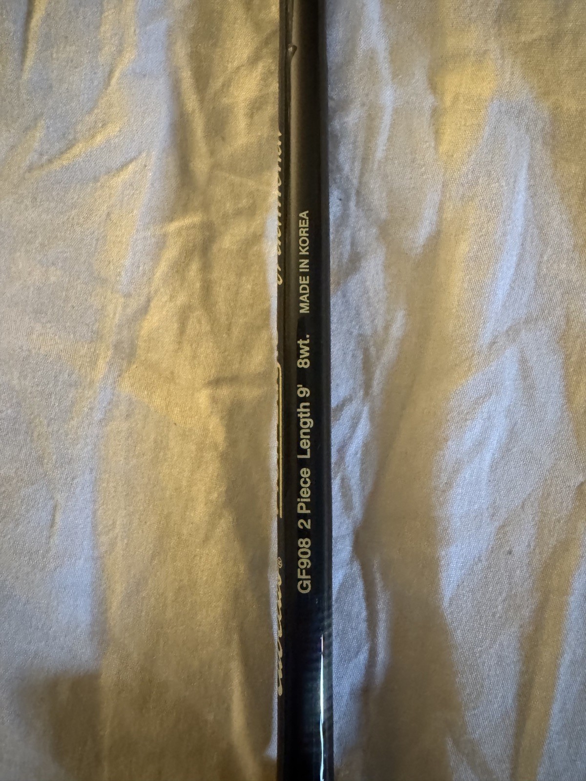 Cabelas Traditional Fish Eagle 9ft 2 Piece 8 WT Fly Rod With Case