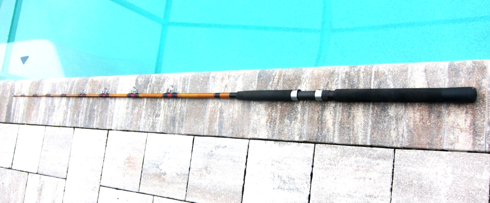 Shakespeare Ugly Stik Tiger BWC-2202 Stand-Up Rod: 7′; 30-60lb – USED COND!! a