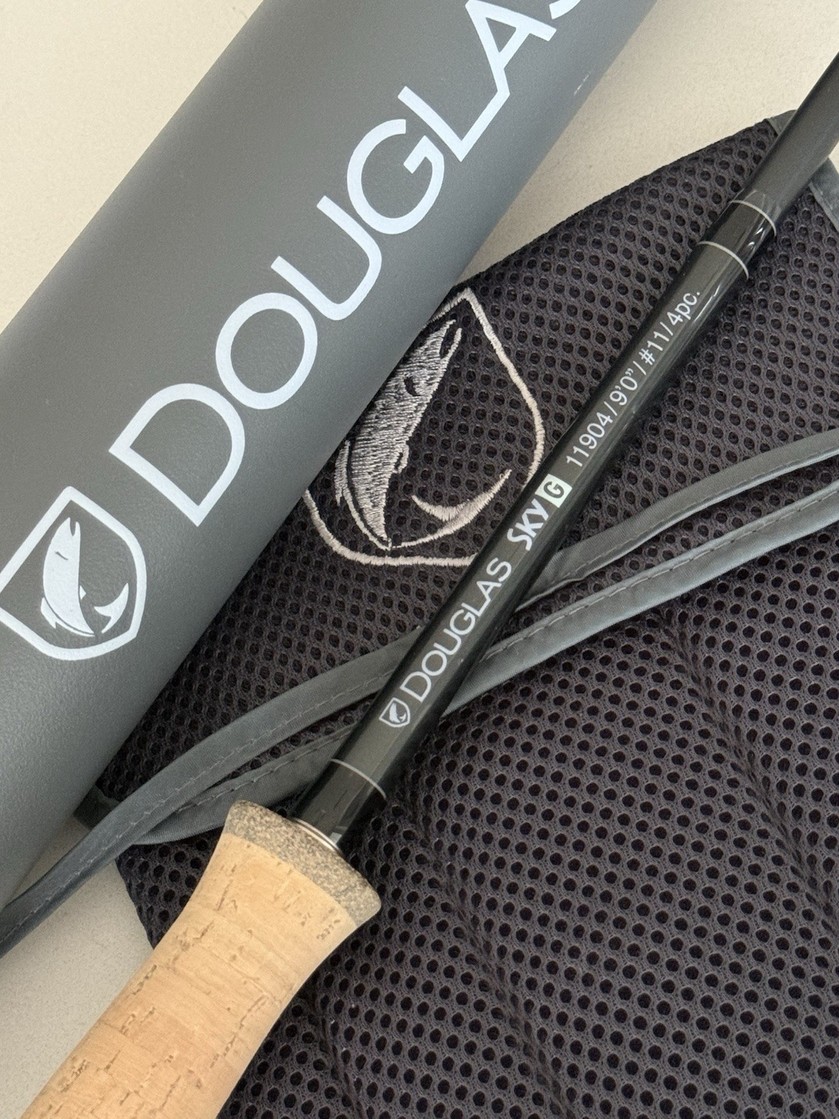 **BEAUTIFUL** 🔥DOUGLAS SKY G 11wt. 9’ft~4pc Fly Rod!! 🔥~MINT~