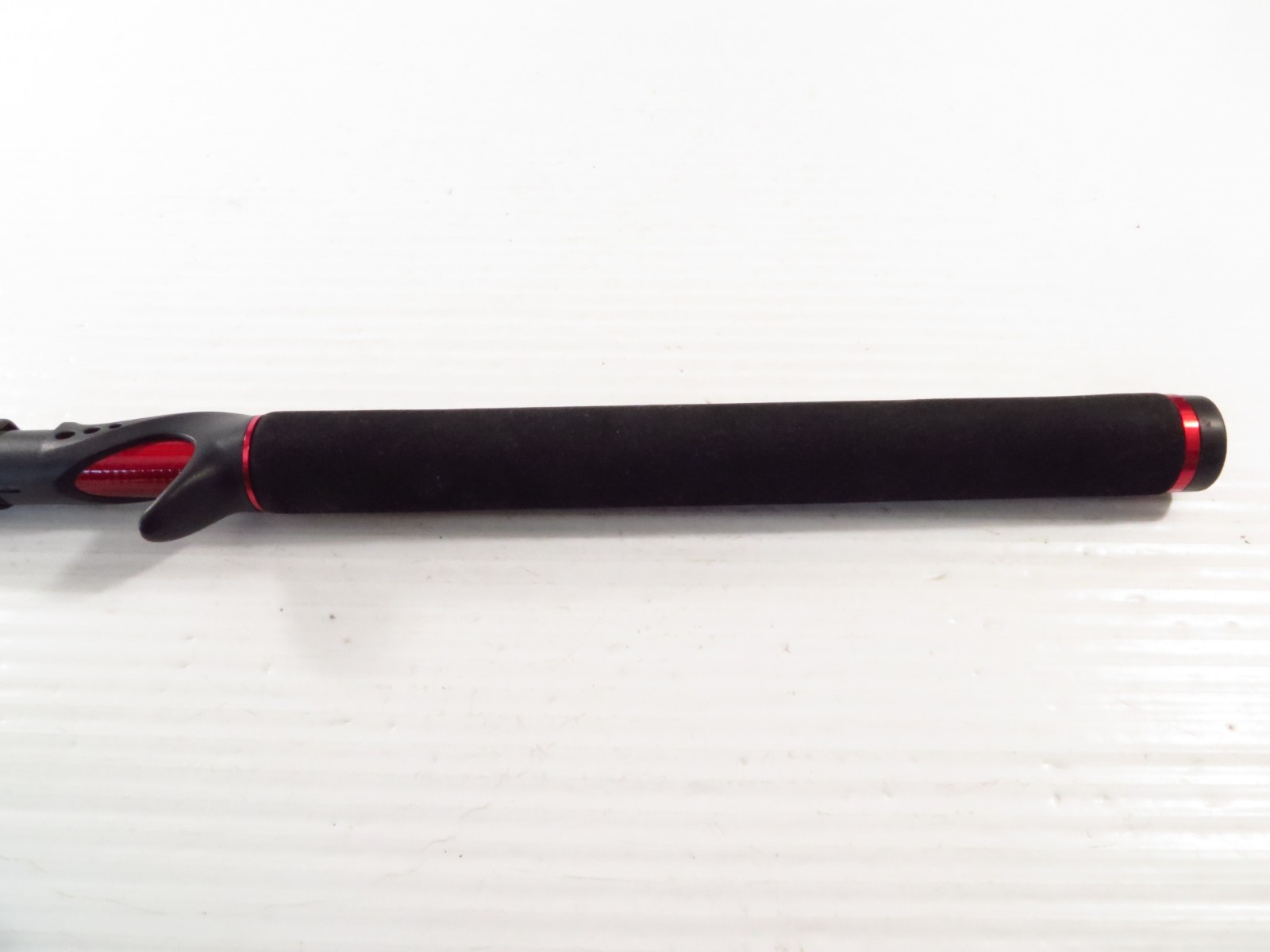 Shakespeare GX2 USCA701M Ugly Stik Spinning Rod 7’0″ Medium, 01K15CM, 1 Piece