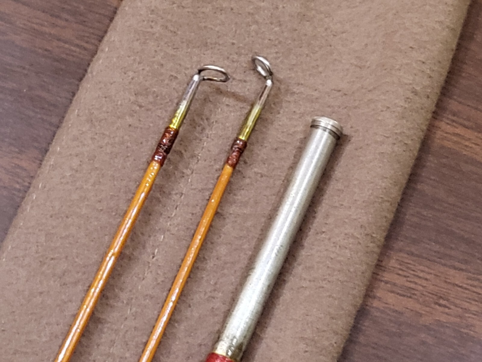 ULTRA RARE PAUL H. YOUNG Detroit Mich 8′ BAMBOO FLY ROD 2 PIECE W/2 TIPS Fishing