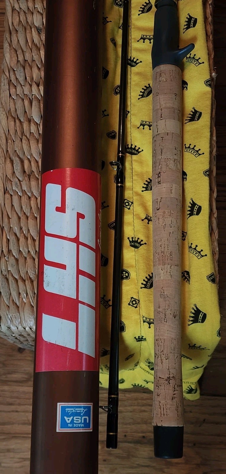 Rare New Lamiglas G1310T Medium Heavy 10-20lb 8’6″ 2pc Csting Rod USA +Sock&Tube