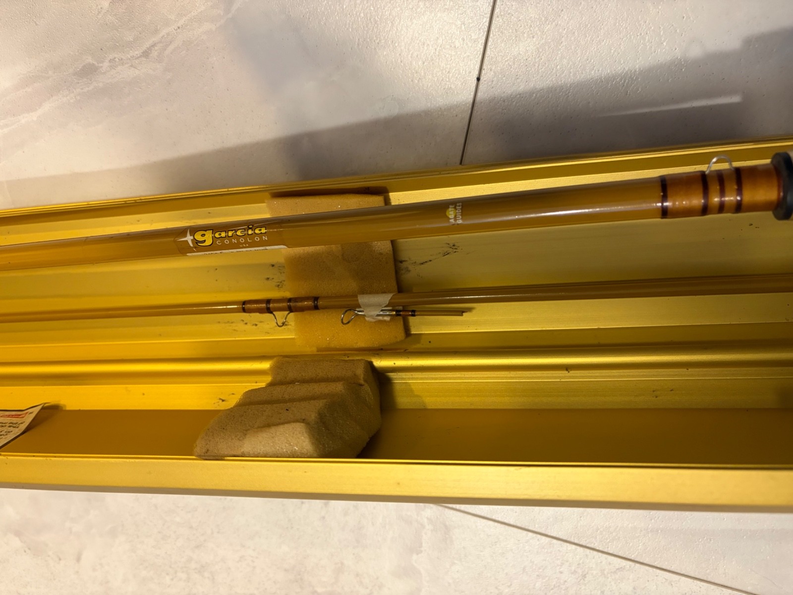 Garcia Conolon 8′ Fiberglass Fly Rod 2404 C & Case – Broken Tip for Parts/Repair