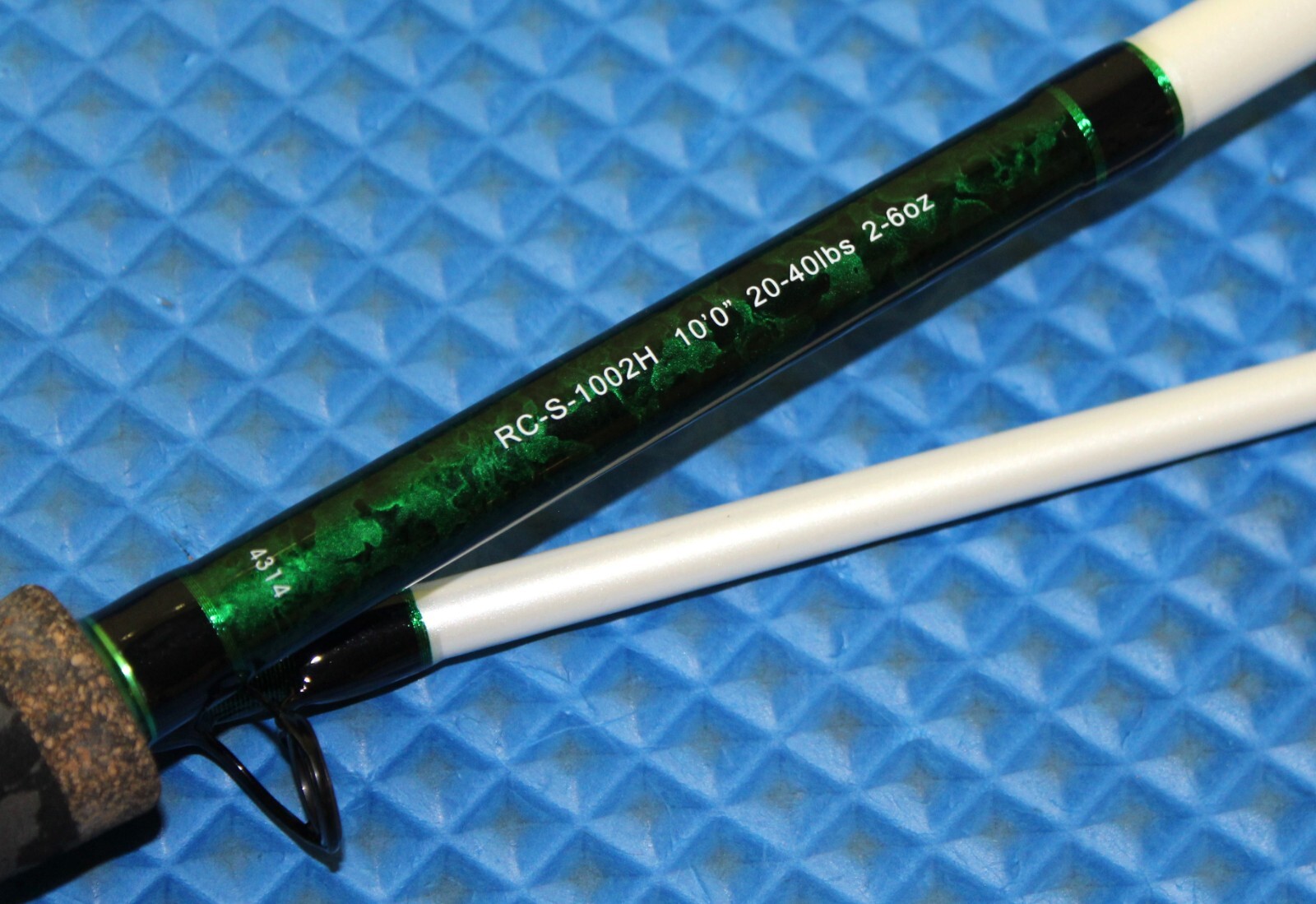 Okuma Record Chaser Catfish Alligator Gar Spinning Rod 2-Pc Hvy 10′ RC-S-1002H