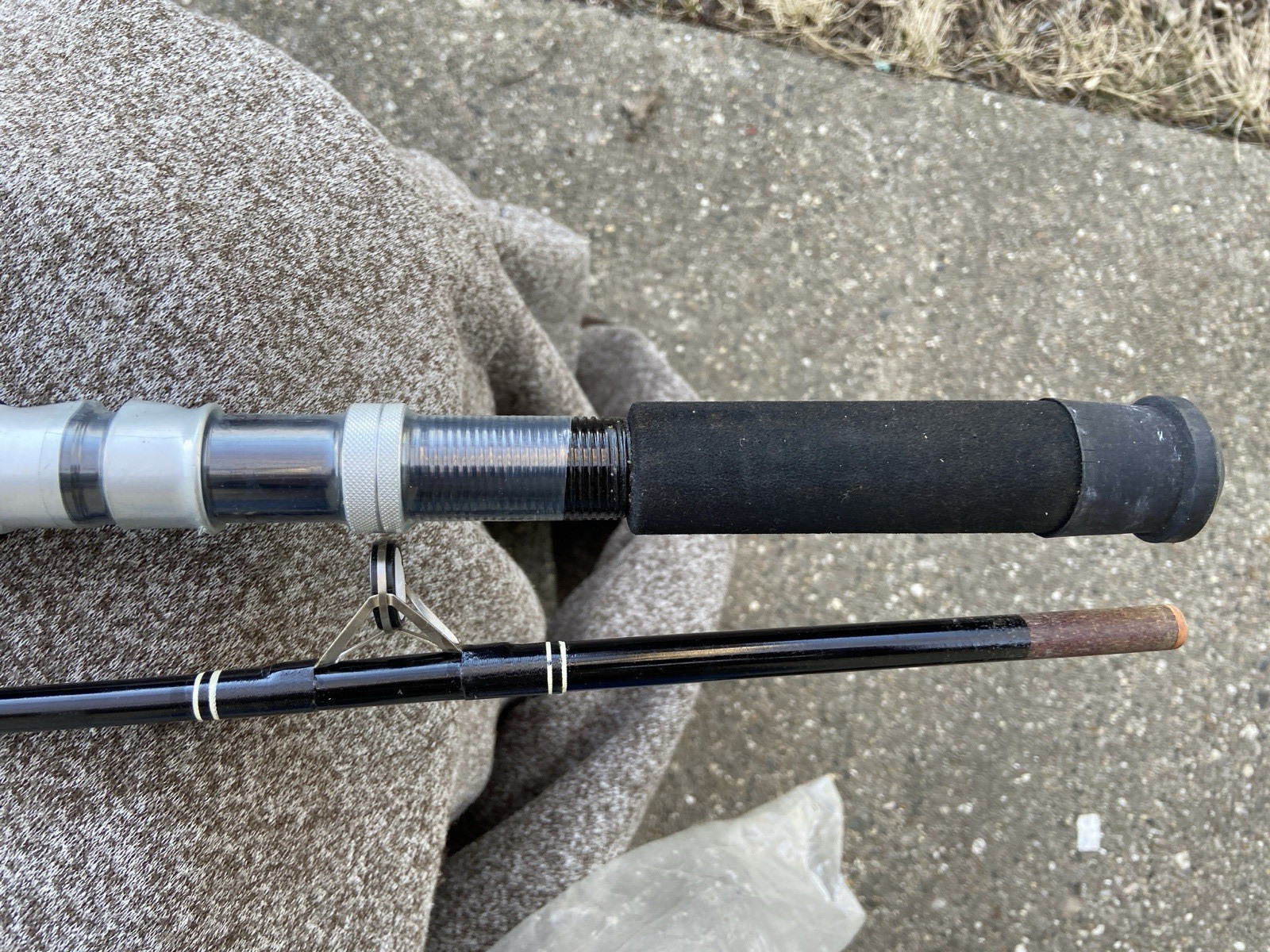 VINTAGE NEVER USED MASTER FISHING TACKLE 6585L 8′ 8″ SURF ROD