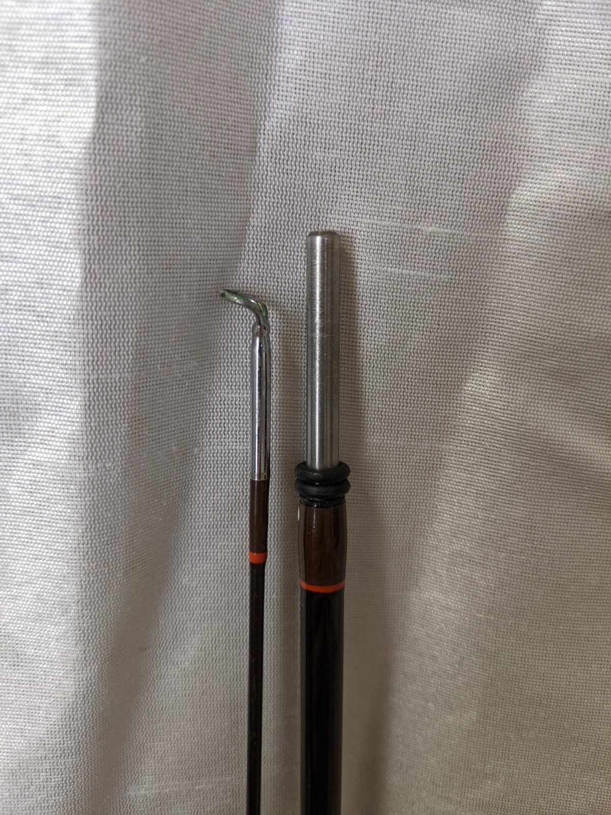 VINTAGE KUNNAN ADVANCED GRAPHITE COMPOSITE 2 PC SPINNING ROD w/ CADDY