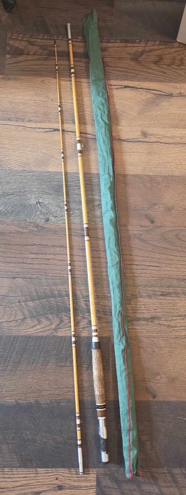 Heddon Pal Mark IV #8456 Fly Rod 8’3″ 7wt 2pc Fiberglass Cork Handle / Sleeve
