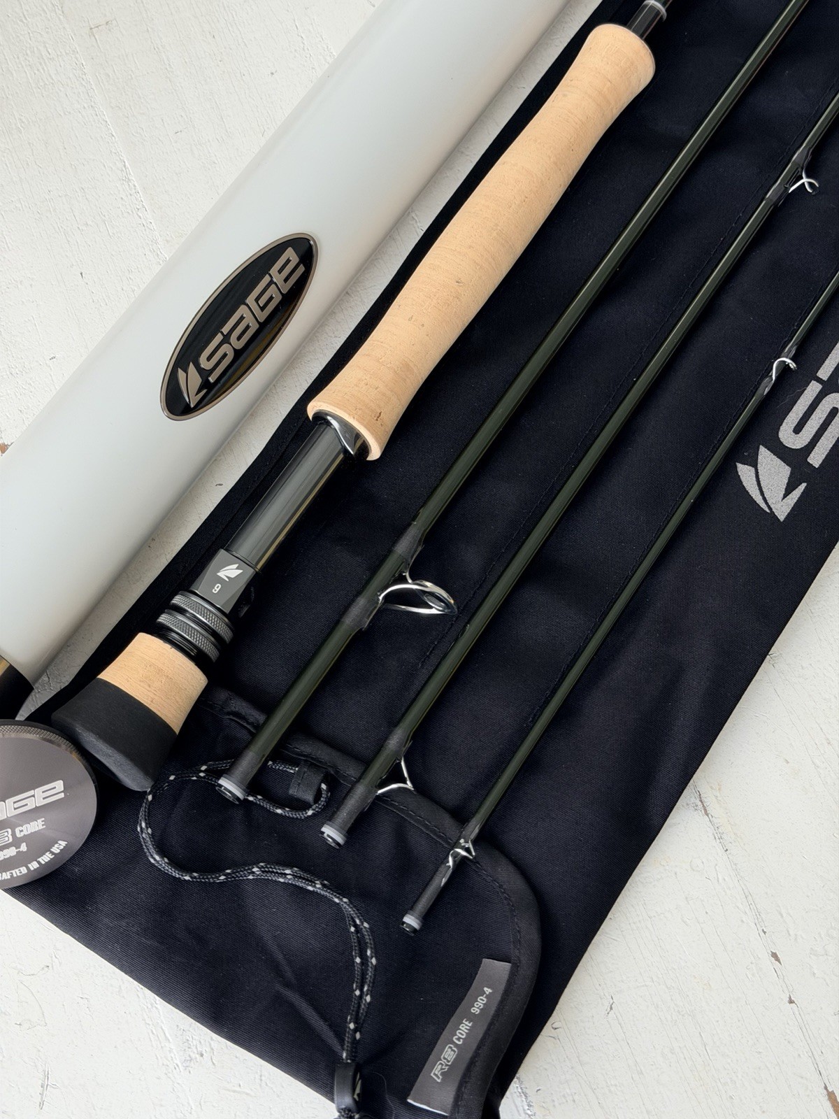 **BEAUTIFUL** 🔥 SAGE R8 Core 9wt. 9’ft~4Pc FlyRod!! 🔥~LEGENDARY~🔥