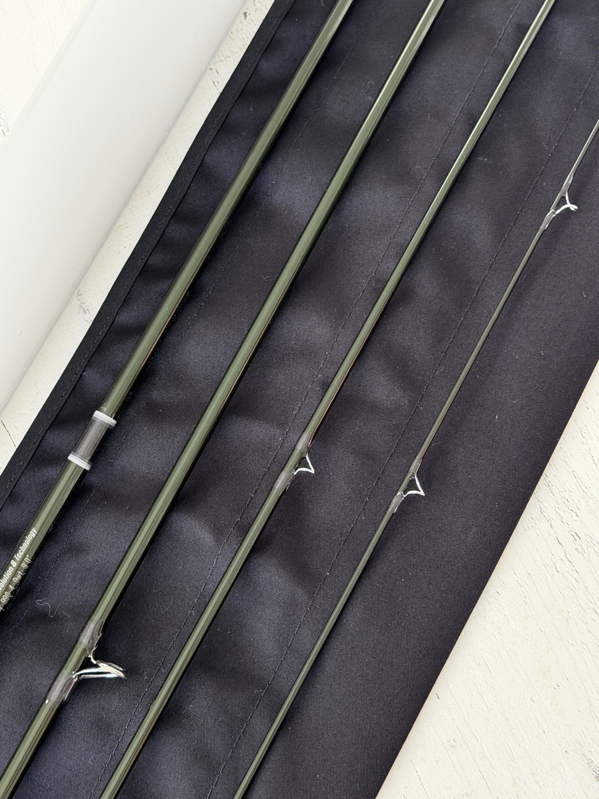 **BEAUTIFUL** 🔥 SAGE R8 Core 9wt. 9’ft~4Pc FlyRod!! 🔥~LEGENDARY~🔥