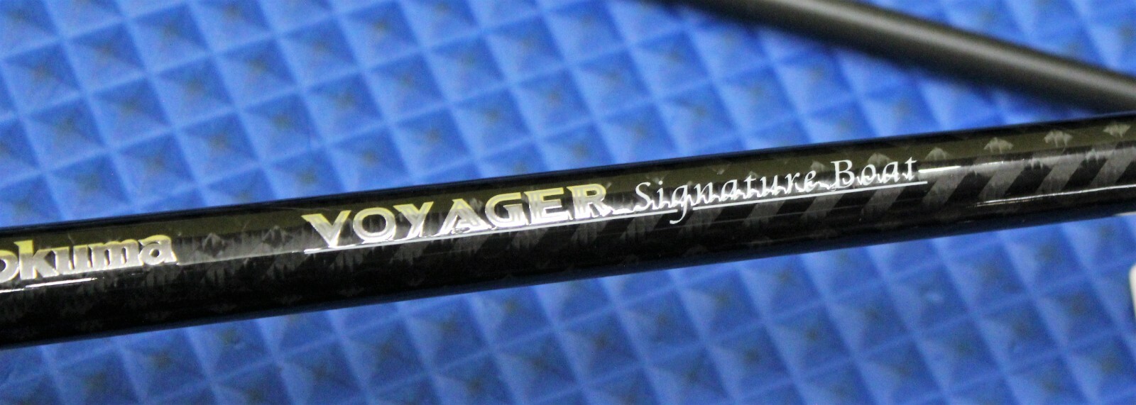 Okuma Voyager Signature Boat Rod 7′ 0″ 3-Pc W/Soft Case 2 Rod Tips VSB-S-703M-MH