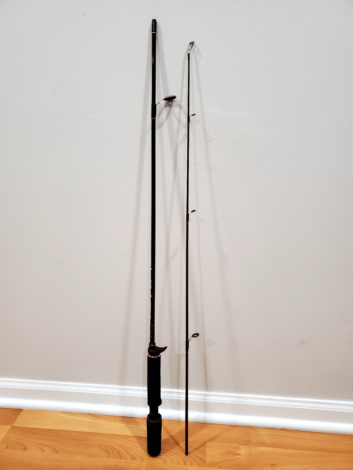 Vintage JOHNSON Trigger Fish Integrated Fishing System 2-Parts Fishing Rod. 5’6″