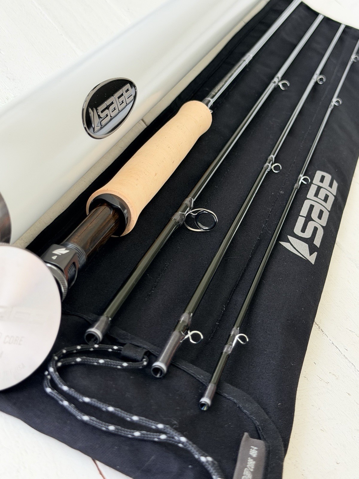 **BEAUTIFUL** 🔥 SAGE R8 Core 4wt. 8’6”in FlyRod!!🔥~LEGENDARY~🔥