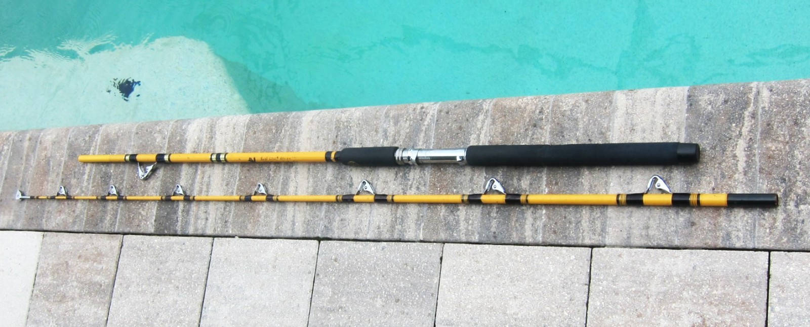 Eagle Claw Starfire SF404 2-Pc Trolling Rod: AFTCO Rollers: 8’6″; 10-25lb – USED