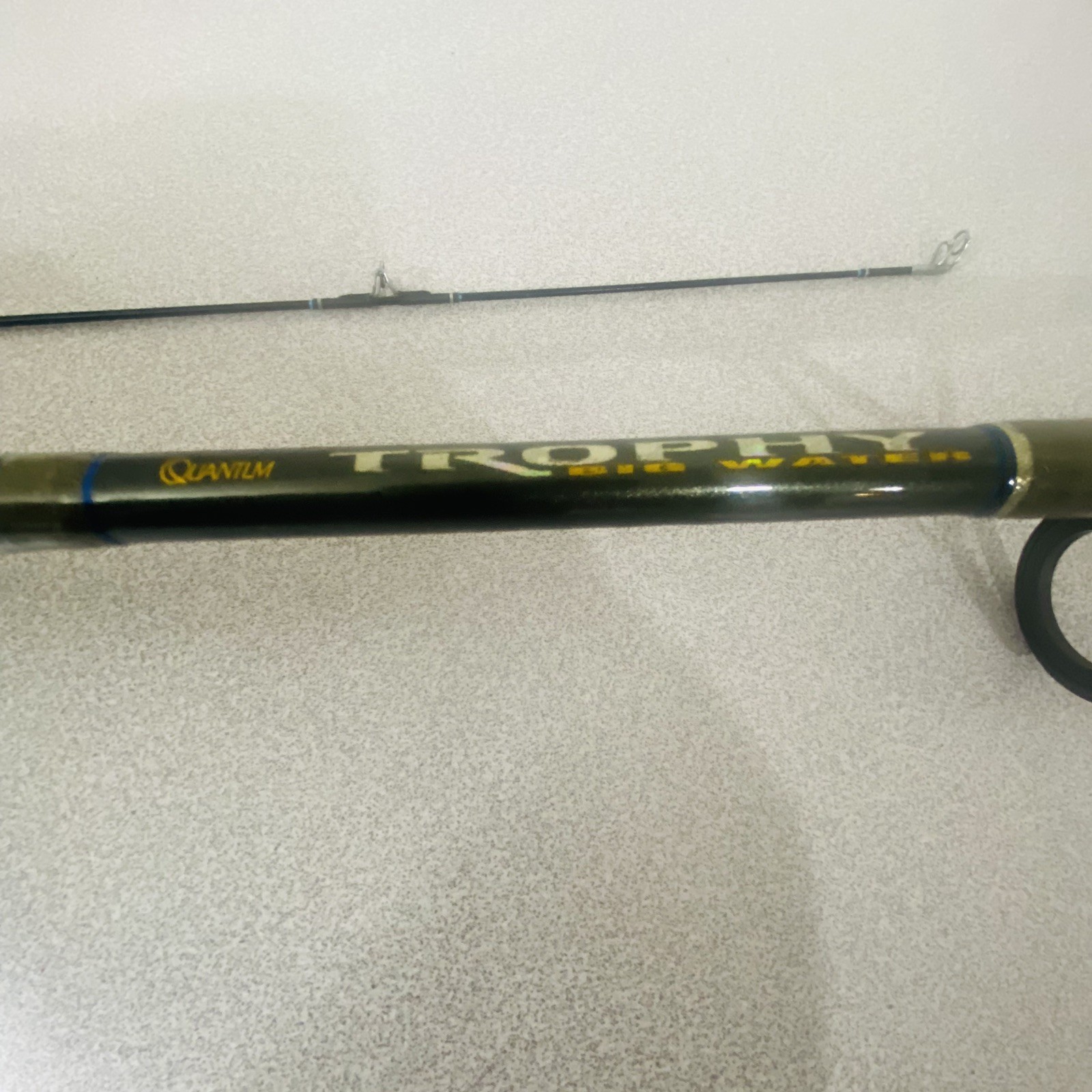 Quantum Trophy Big Water 7’0″ Spinning Rod QTS702MHB 2Pc 15-40lb Med Hvy SHB4