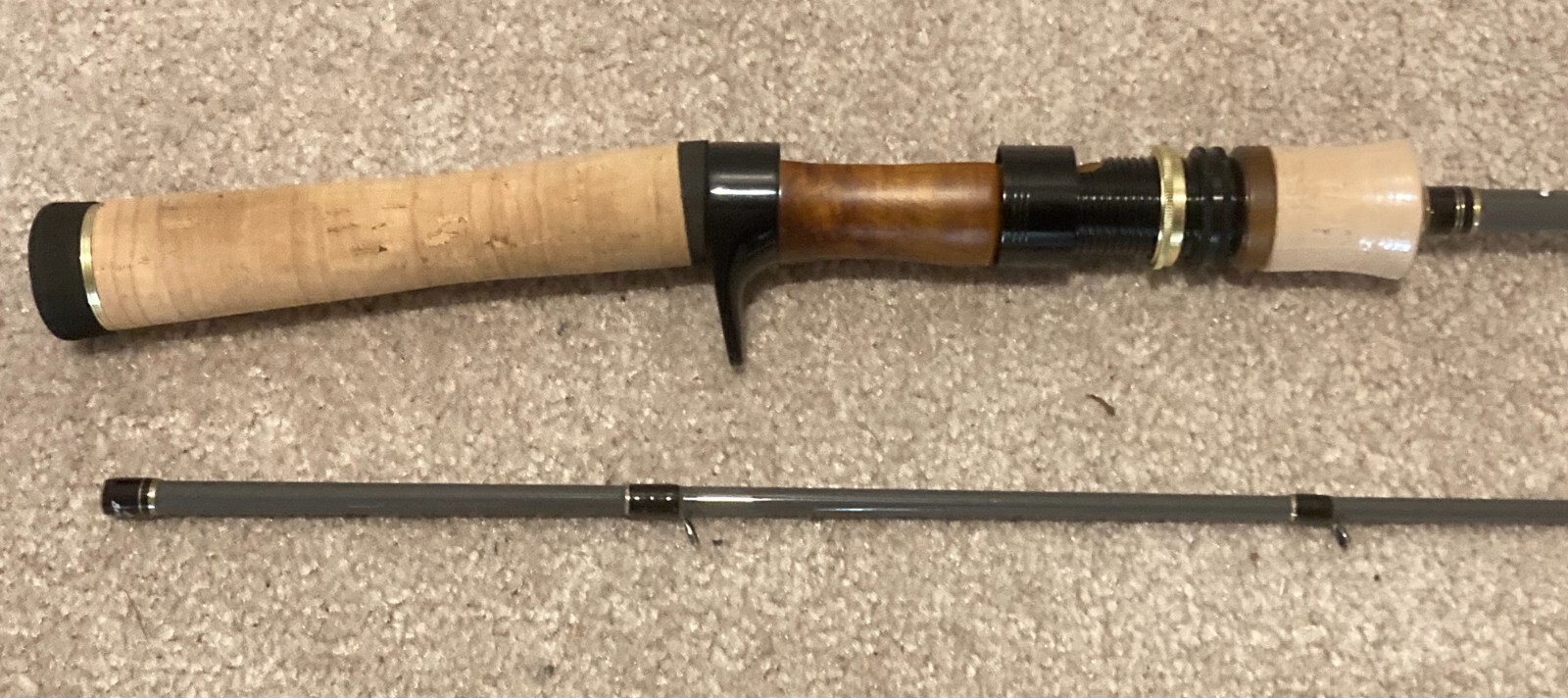 Finetail FSG B4102 UL Full Glass Japanese Baitcasting rod. Pristine condition.