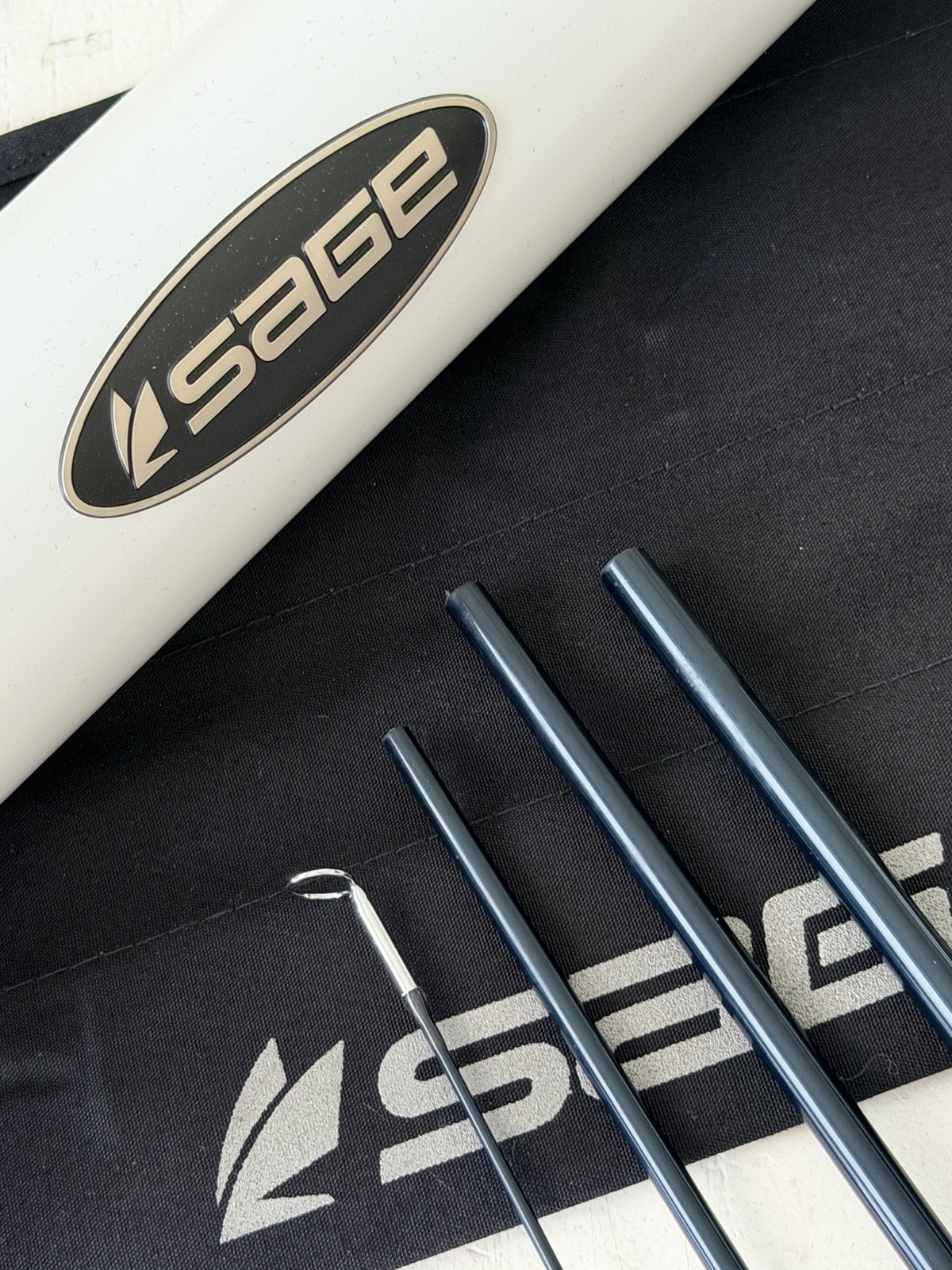 **BEAUTIFUL** 🔥 SAGE R8 SALT 12wt. 9’ft~4Pc FlyRod!! 🔥~LEGENDARY~🔥