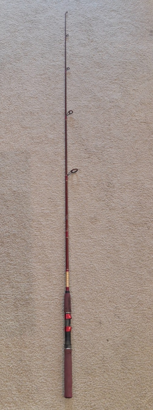 BERKLEY GRAPHITE ( 7 G.C.R.) CHERRYWOOD 2 PIECE FISHING ROD CRC30- 6′ 6″