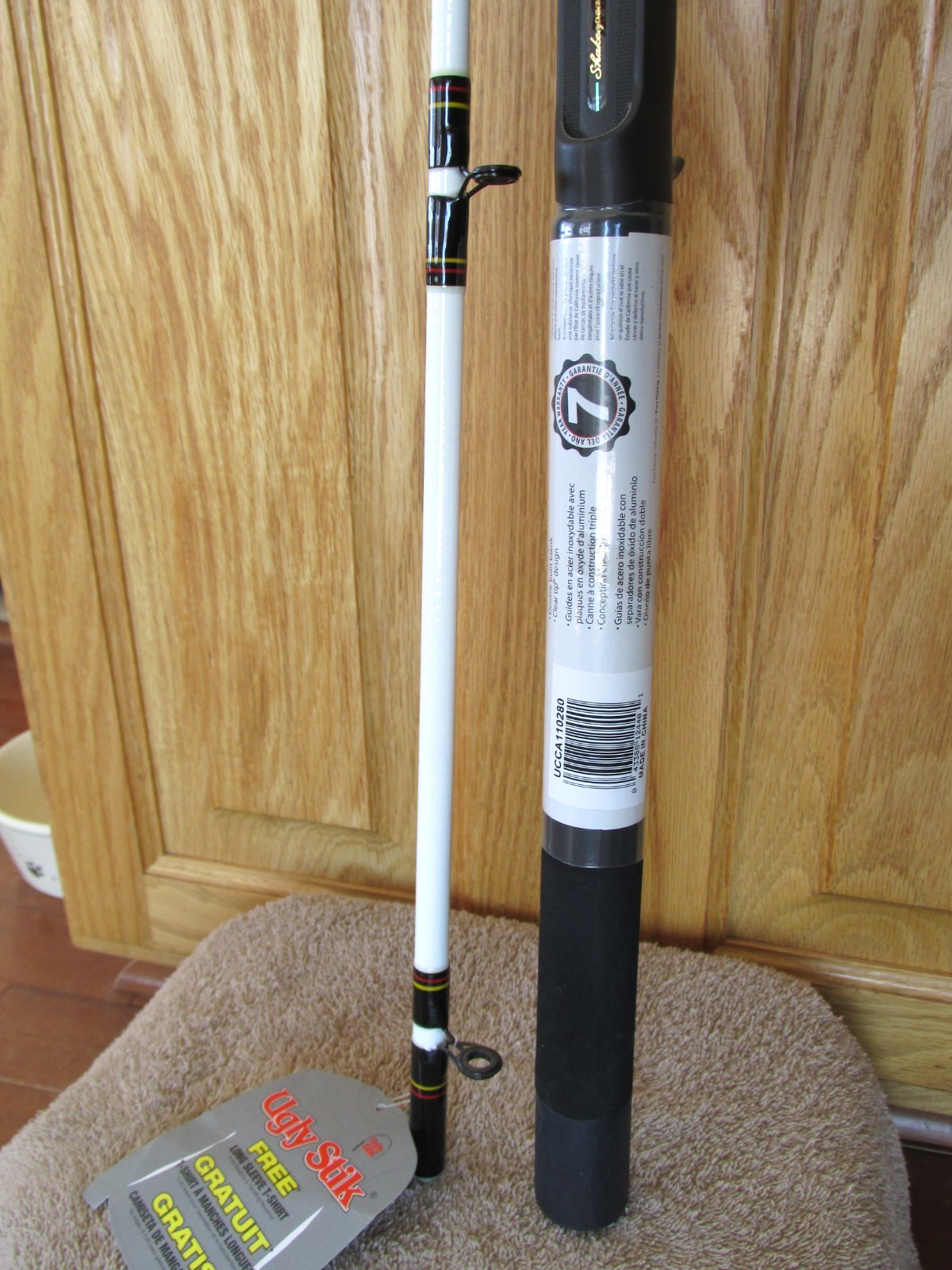 STRAIGHT BUTT! SHAKESPEARE UGLYSTIK CATFISH~8′ 2 pc~Casting Rod~Med Heavy NEW
