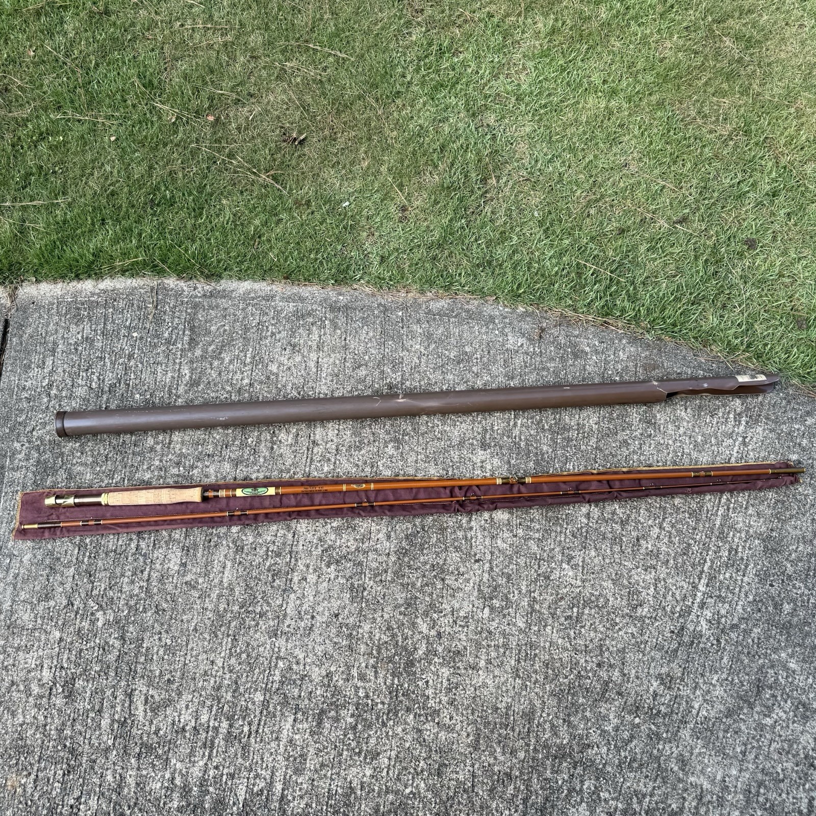 Vtg St. Croix 7090 XLM Fiberglass Fly Rod 9 Foot 2PC, 5oz, 9-10 Line Never Used