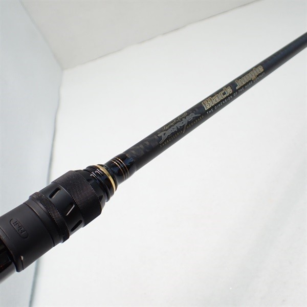 megabass 12 Destroyer Black Jungle F5-71XBJ Cond/B
