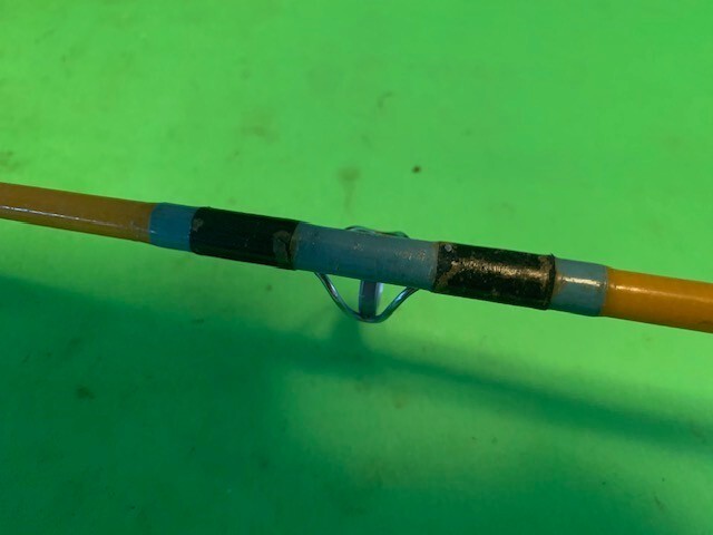 VINTAGE GOLDEN SABRE STROKER 6 FOOT 6 INCH 20 TO 50 POUND RATED FISHING ROD