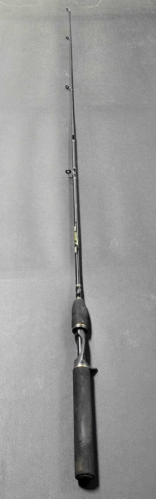 Zebco Z-Glass 562M Bait Cast Rod, 2pc 5’6″ Med, 4 Guides, Excellent Condition