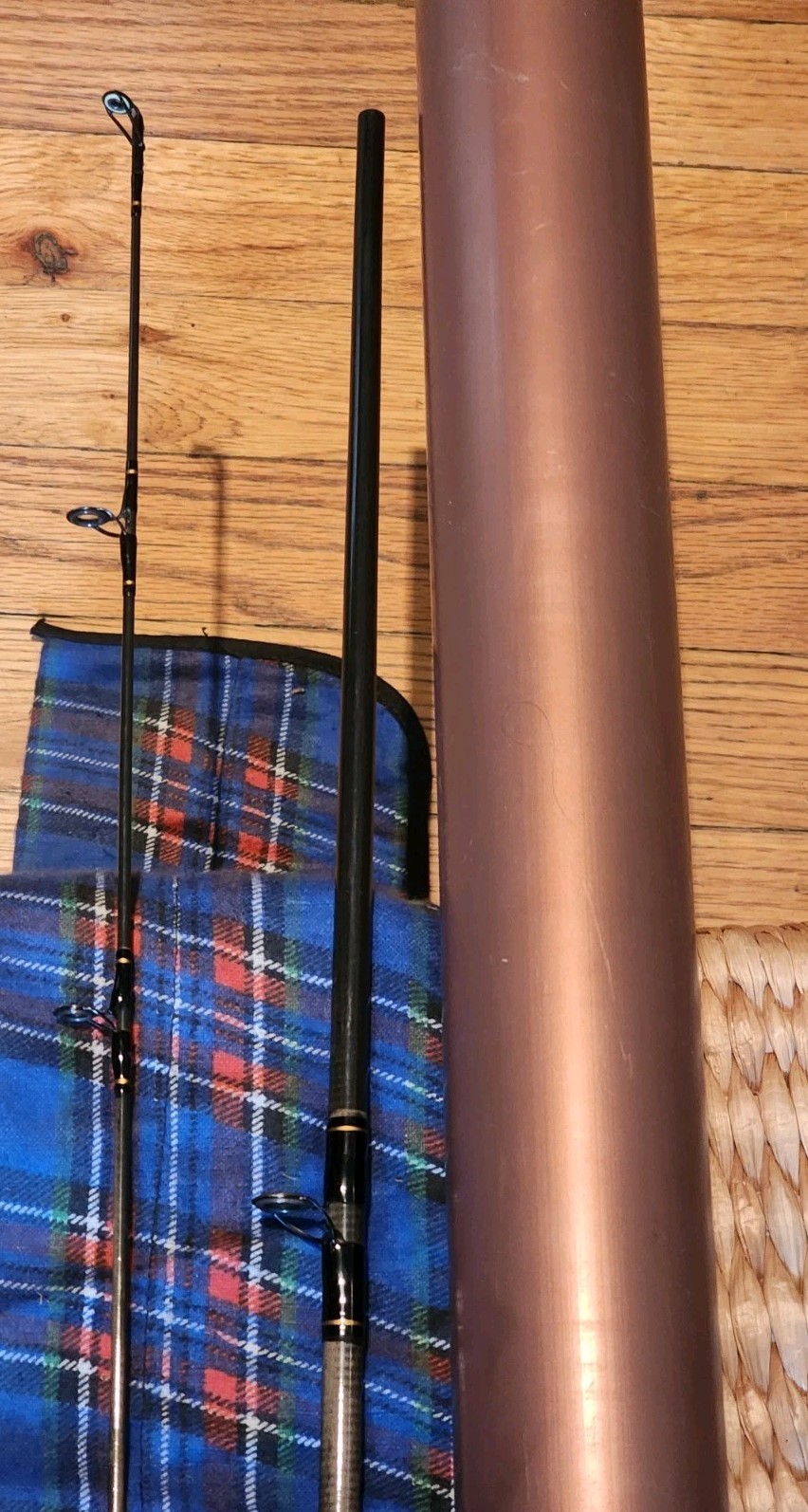Lamiglas 1310T Medium Heavy 10-20lb 8’6″ 2pc Csting Rod USA W/sock & Tube EUC.