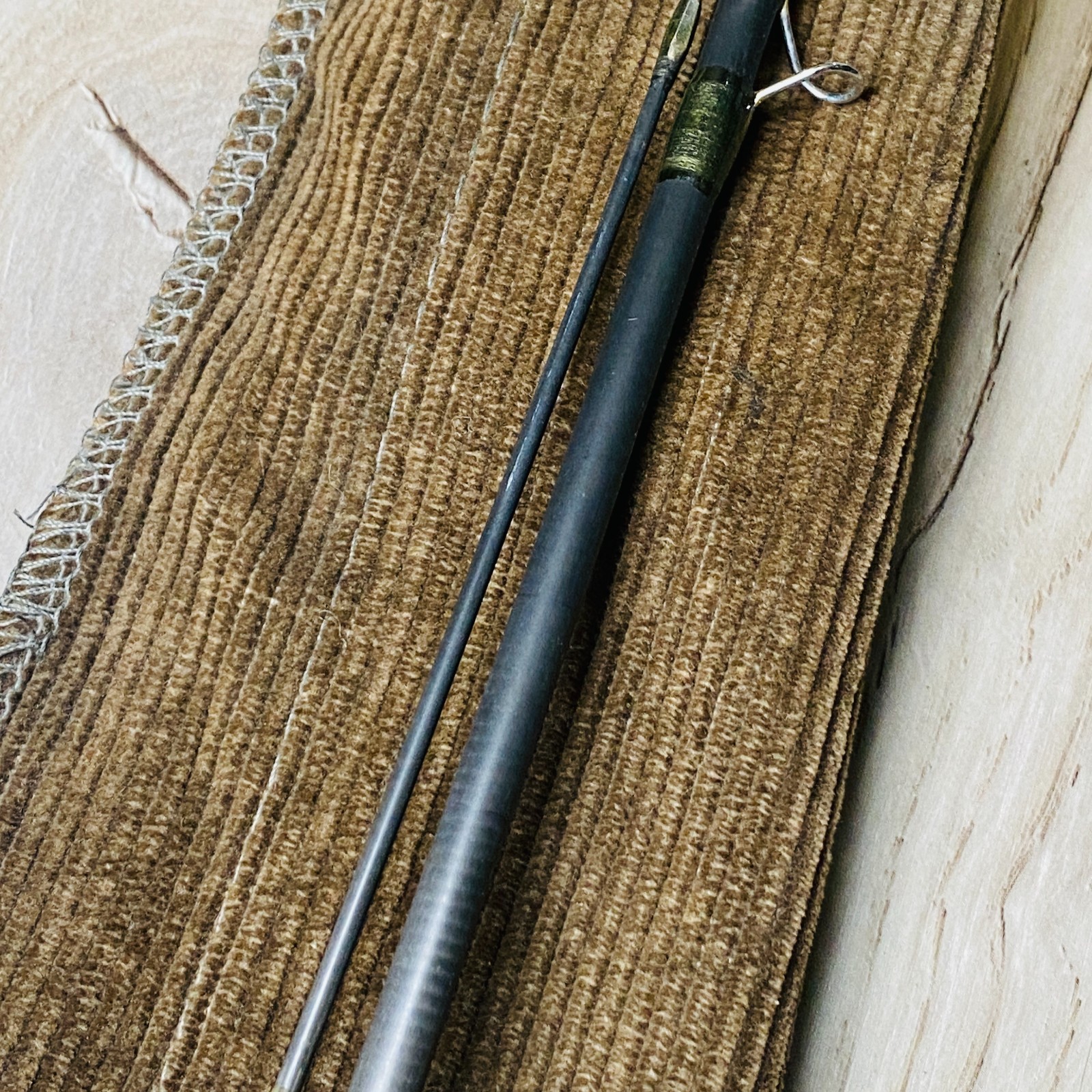 [Excellent] G. Loomis IMX FR1085 9’0″ 5wt Fly Rod w/tube case