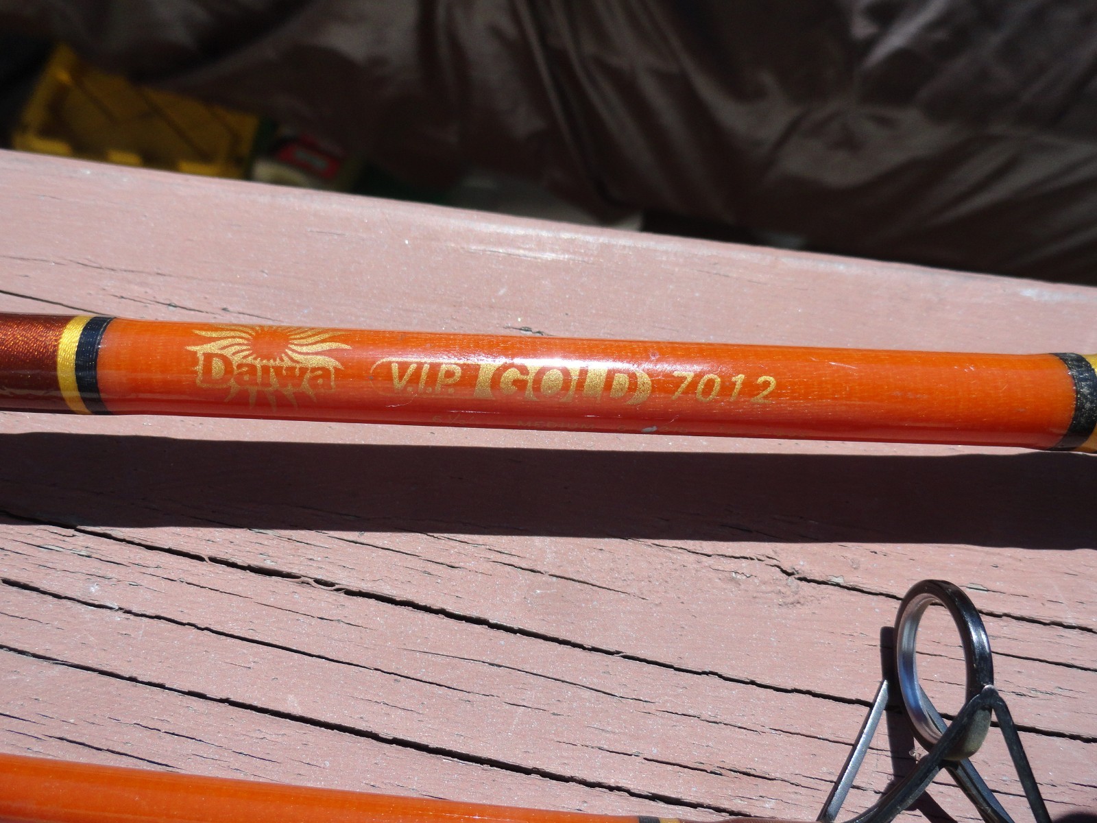 Daiwa VIP Gold 7012 Spinning Rod E-Glass 6′ 6″ Medium Action 2-Pc Spin Cast Rod